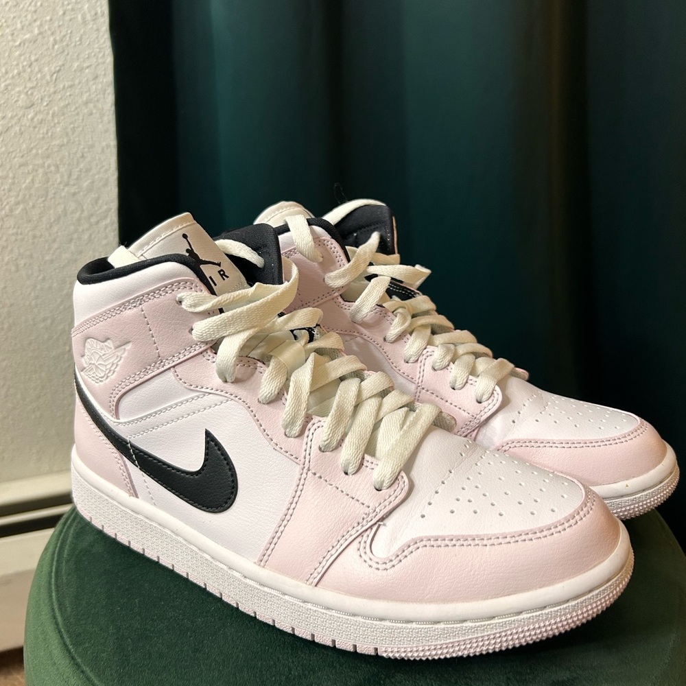 Jordan 1 Mid Barely Rose